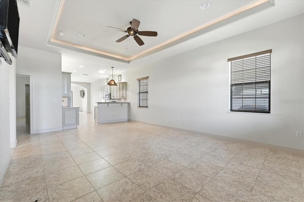 For Sale: $519,000 (2 beds, 2 baths, 1945 Square Feet)