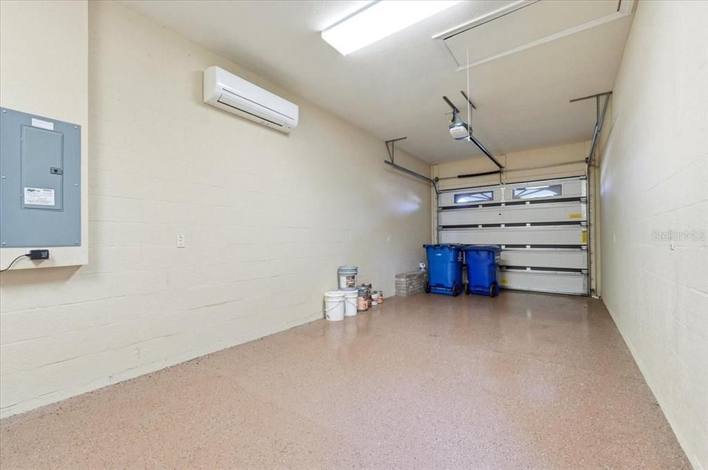 For Sale: $519,000 (2 beds, 2 baths, 1945 Square Feet)