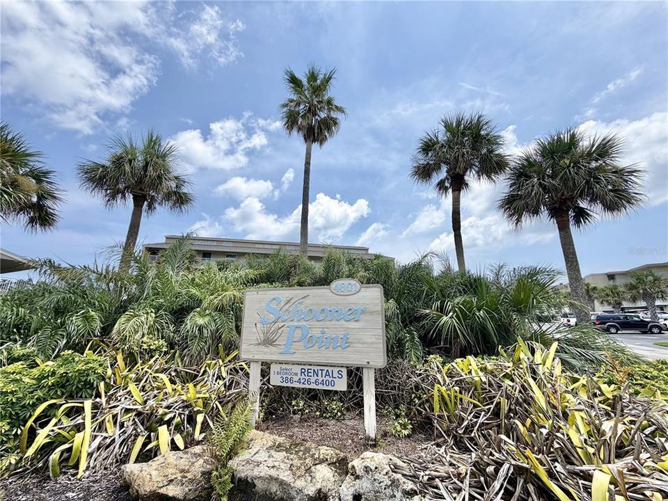 For Sale: $939,000 (3 beds, 2 baths, 1200 Square Feet)