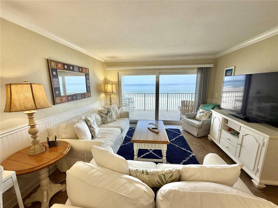For Sale: $939,000 (3 beds, 2 baths, 1200 Square Feet)
