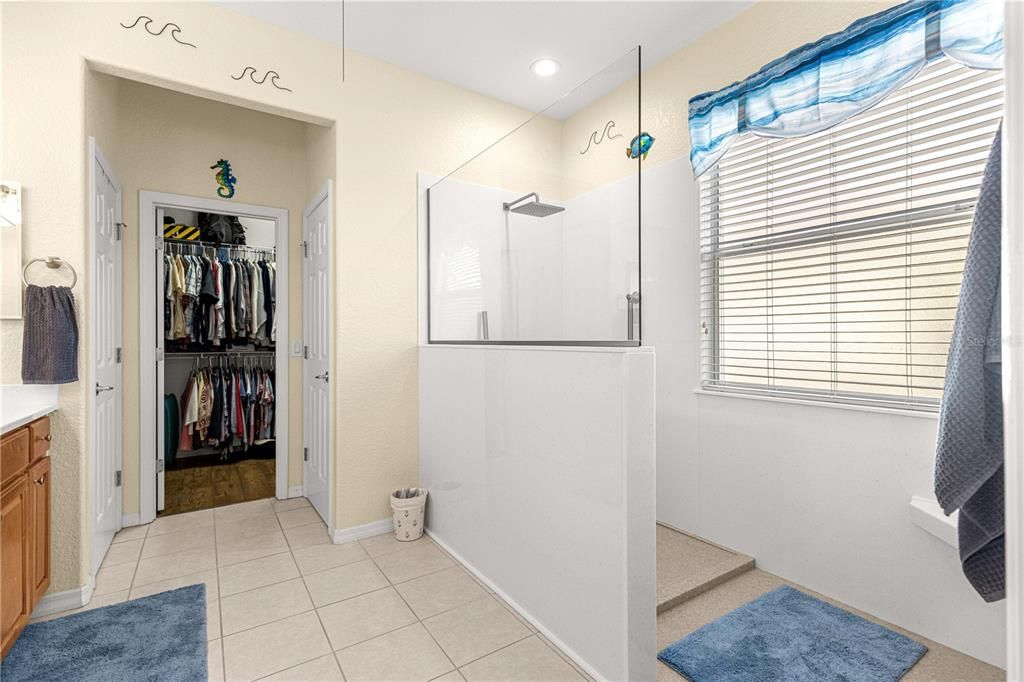 En Venta: $419,000 (3 camas, 2 baños, 2136 Pies cuadrados)
