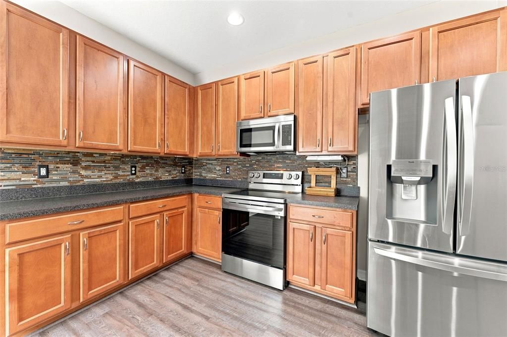 For Sale: $264,900 (3 beds, 2 baths, 1432 Square Feet)