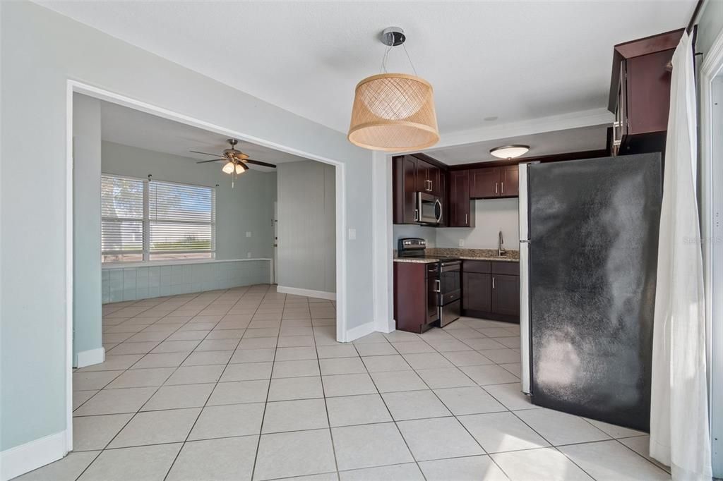 En Venta: $315,000 (2 camas, 1 baños, 800 Pies cuadrados)