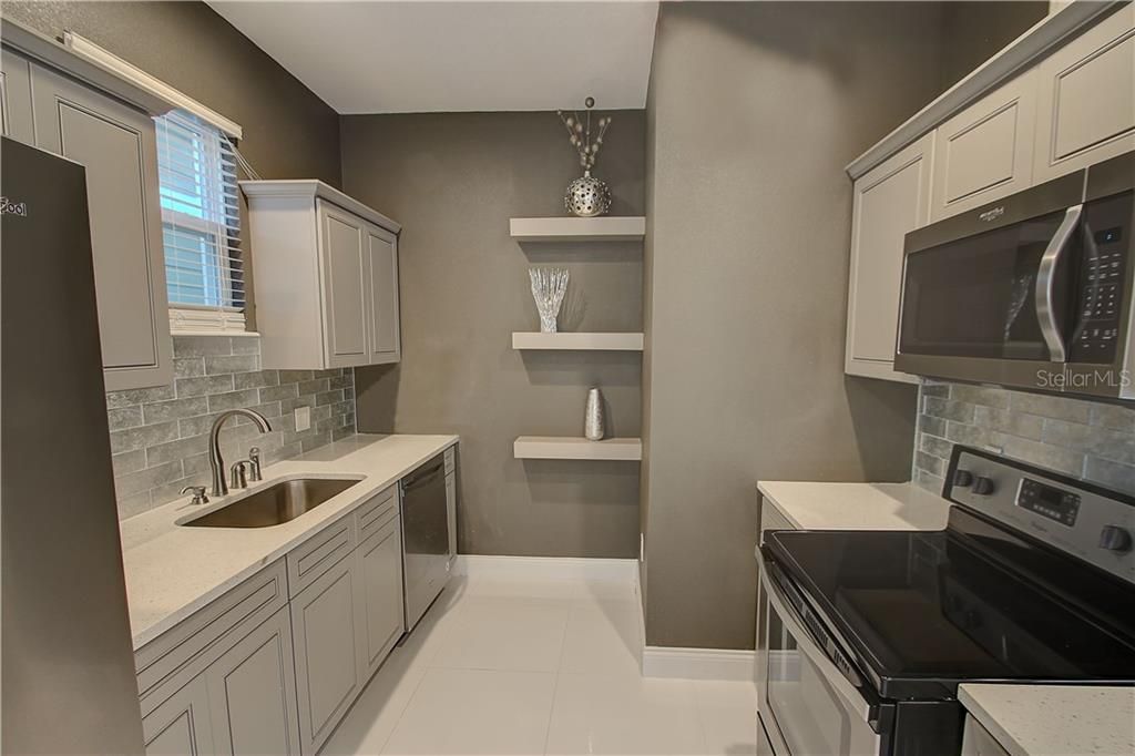 For Rent: $2,995 (3 beds, 2 baths, 1204 Square Feet)
