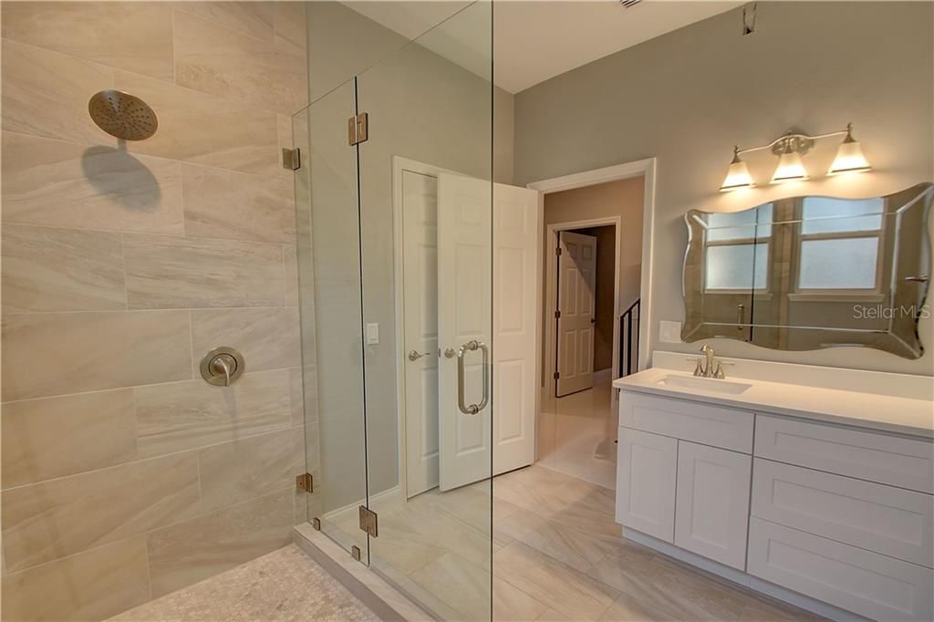 For Rent: $2,995 (3 beds, 2 baths, 1204 Square Feet)