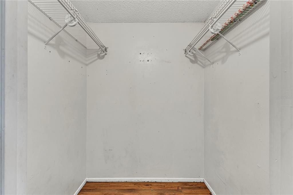 For Sale: $234,900 (2 beds, 2 baths, 918 Square Feet)