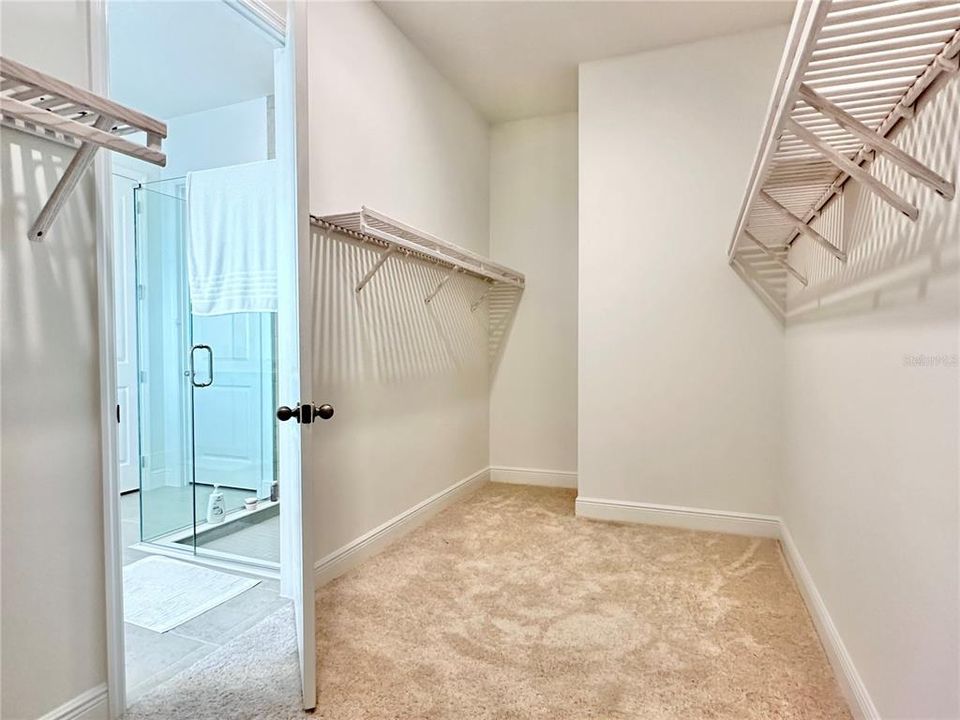 En Renta: $4,500 (4 camas, 3 baños, 2605 Pies cuadrados)