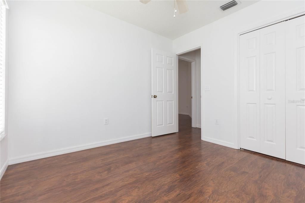 For Sale: $410,000 (4 beds, 2 baths, 1913 Square Feet)