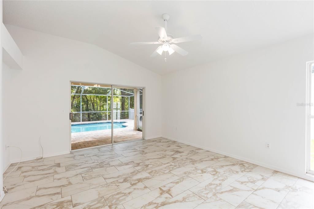 For Sale: $410,000 (4 beds, 2 baths, 1913 Square Feet)