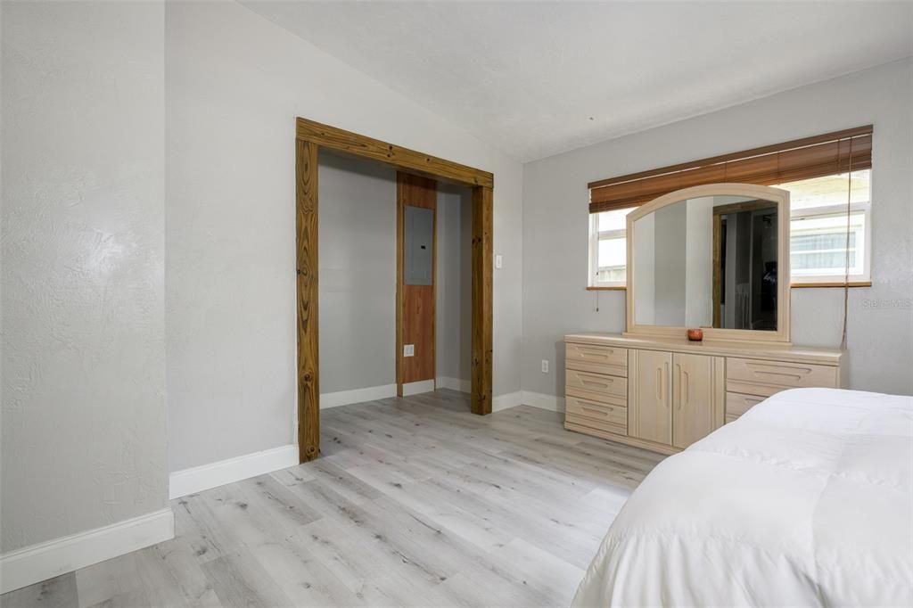 For Sale: $299,000 (4 beds, 2 baths, 1806 Square Feet)