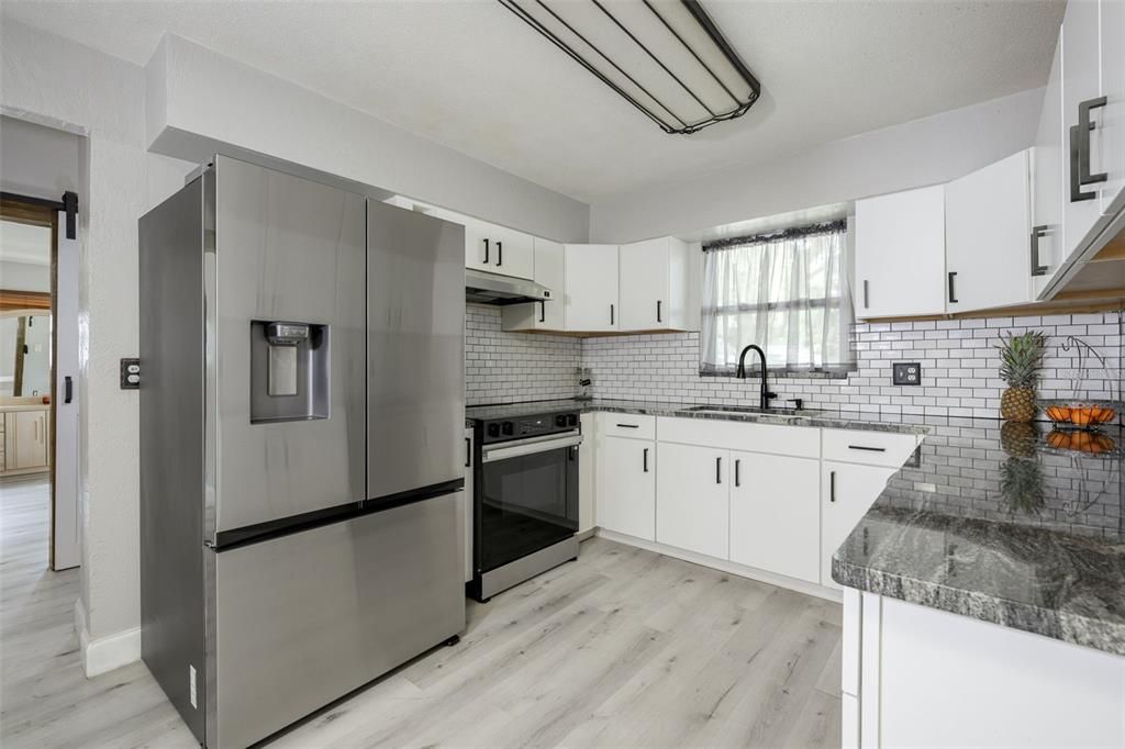 For Sale: $299,000 (4 beds, 2 baths, 1806 Square Feet)