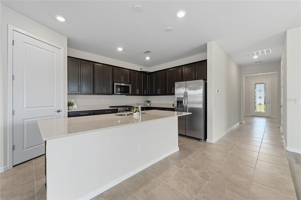 В аренду: $3,995 (4 спален, 3 ванн, 2326 Квадратных фут)