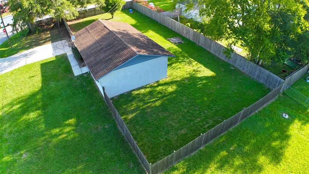 For Rent: $1,650 (2 beds, 1 baths, 950 Square Feet)