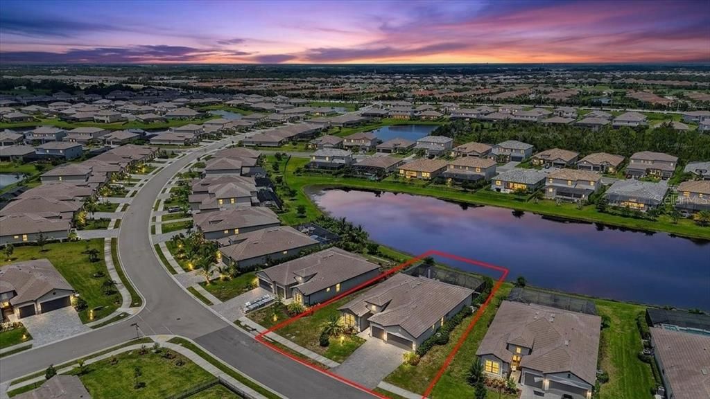 Active With Contract: $749,900 (3 beds, 3 baths, 2439 Square Feet)