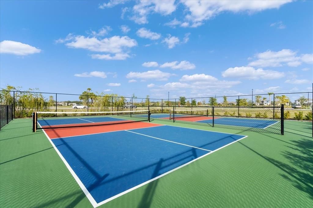 Active With Contract: $749,900 (3 beds, 3 baths, 2439 Square Feet)