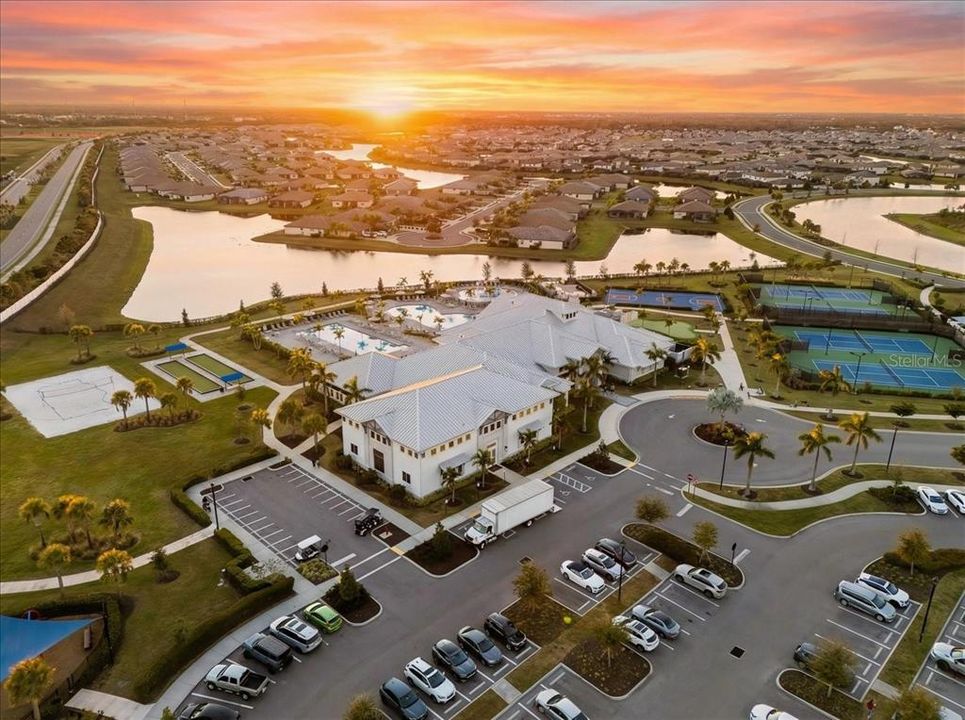 Active With Contract: $749,900 (3 beds, 3 baths, 2439 Square Feet)