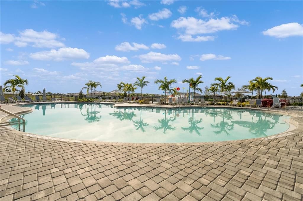 Active With Contract: $749,900 (3 beds, 3 baths, 2439 Square Feet)