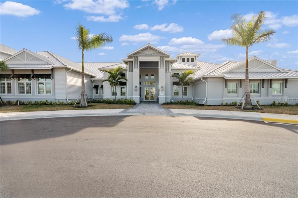 Active With Contract: $749,900 (3 beds, 3 baths, 2439 Square Feet)