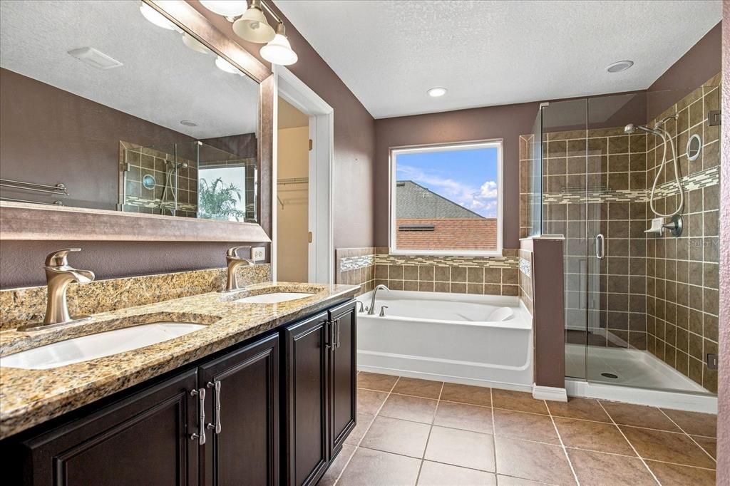 For Sale: $510,000 (3 beds, 2 baths, 2193 Square Feet)