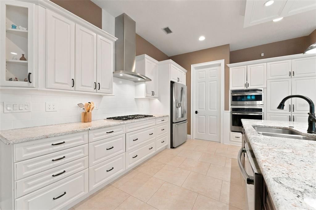 Active With Contract: $775,000 (3 beds, 2 baths, 2096 Square Feet)