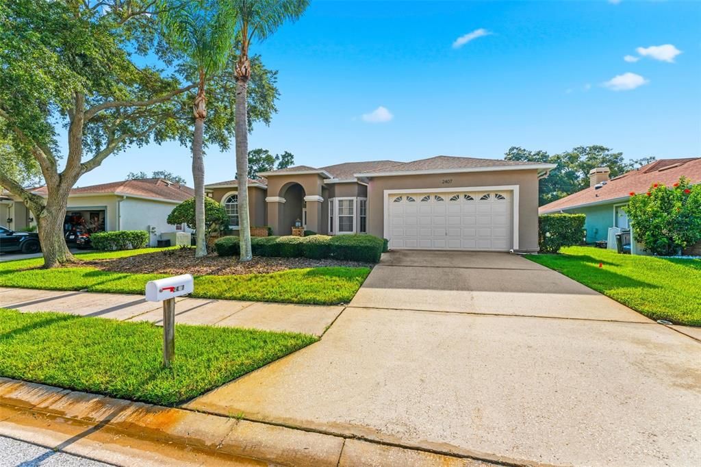 Active With Contract: $775,000 (3 beds, 2 baths, 2096 Square Feet)