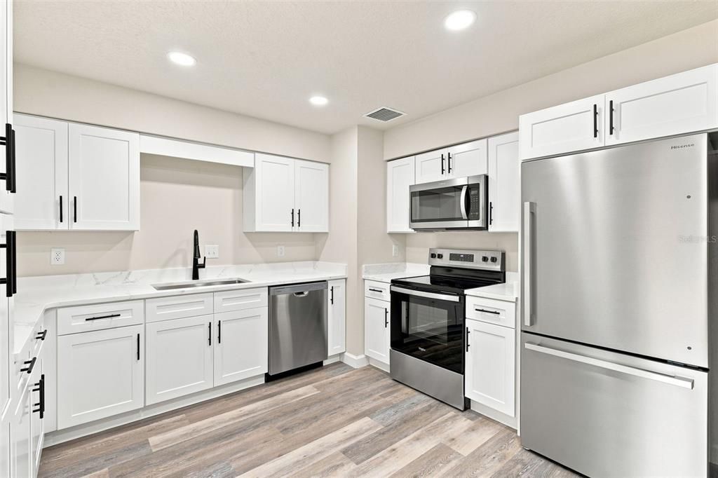 For Sale: $259,900 (3 beds, 2 baths, 1404 Square Feet)
