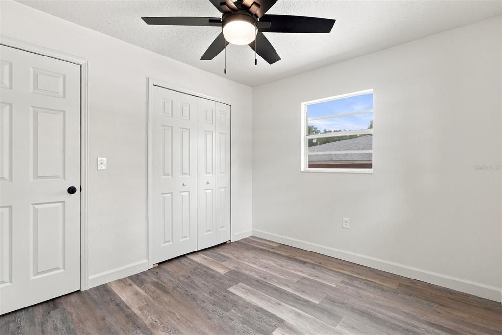 For Sale: $259,900 (3 beds, 2 baths, 1404 Square Feet)