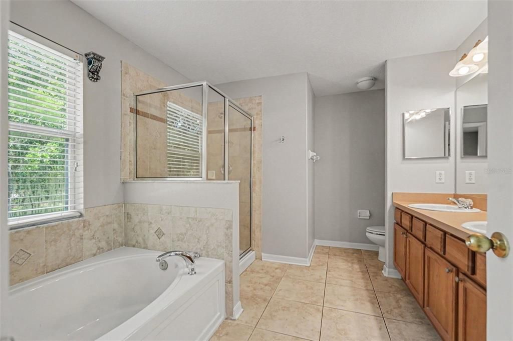For Sale: $270,000 (3 beds, 2 baths, 1838 Square Feet)