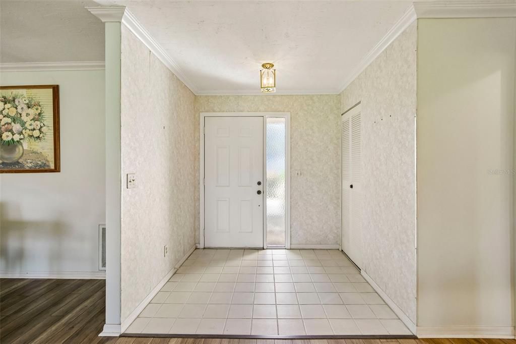На продажу: $170,000 (2 спален, 2 ванн, 1751 Квадратных фут)