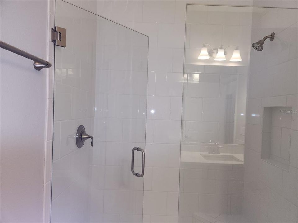For Rent: $2,550 (3 beds, 2 baths, 1518 Square Feet)