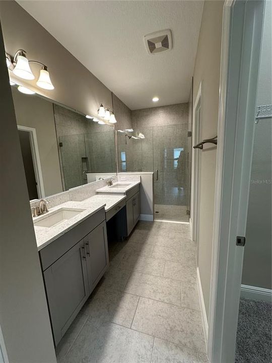 For Rent: $2,550 (3 beds, 2 baths, 1518 Square Feet)