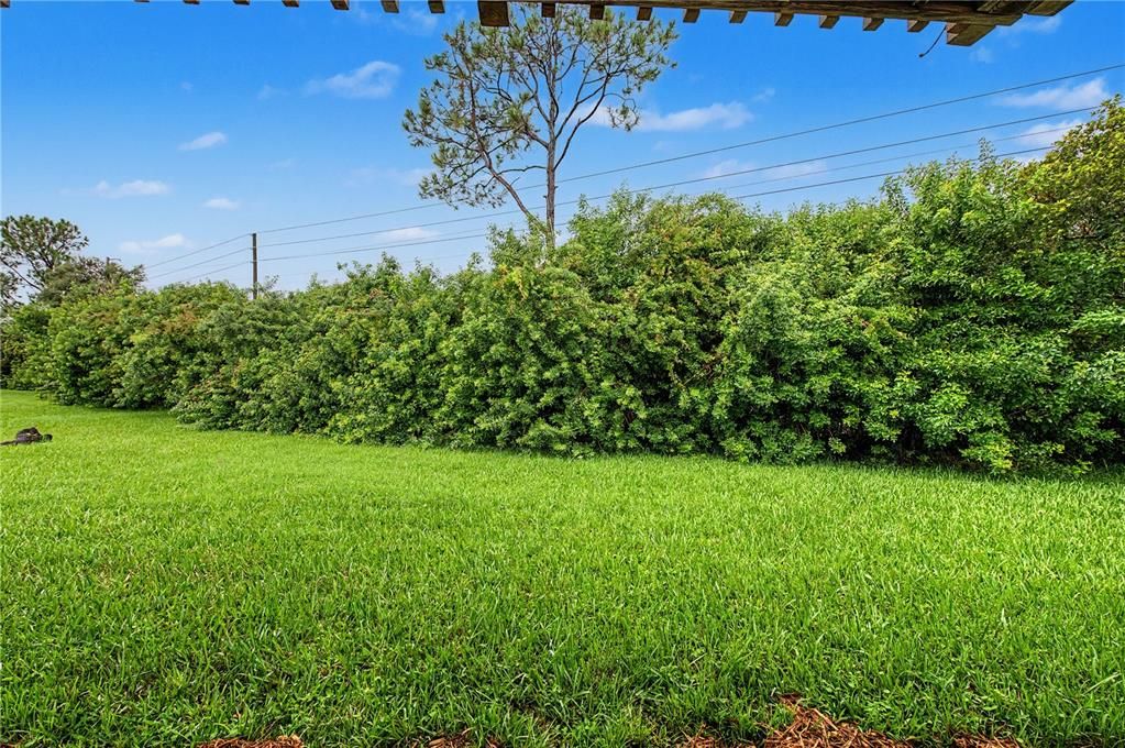 For Sale: $129,900 (2 beds, 2 baths, 915 Square Feet)