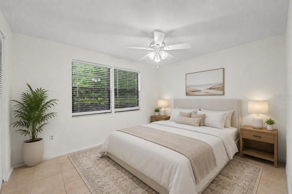 For Sale: $129,900 (2 beds, 2 baths, 915 Square Feet)