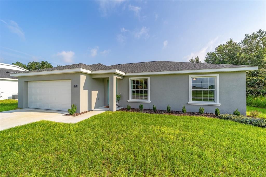 For Sale: $244,900 (3 beds, 2 baths, 1315 Square Feet)