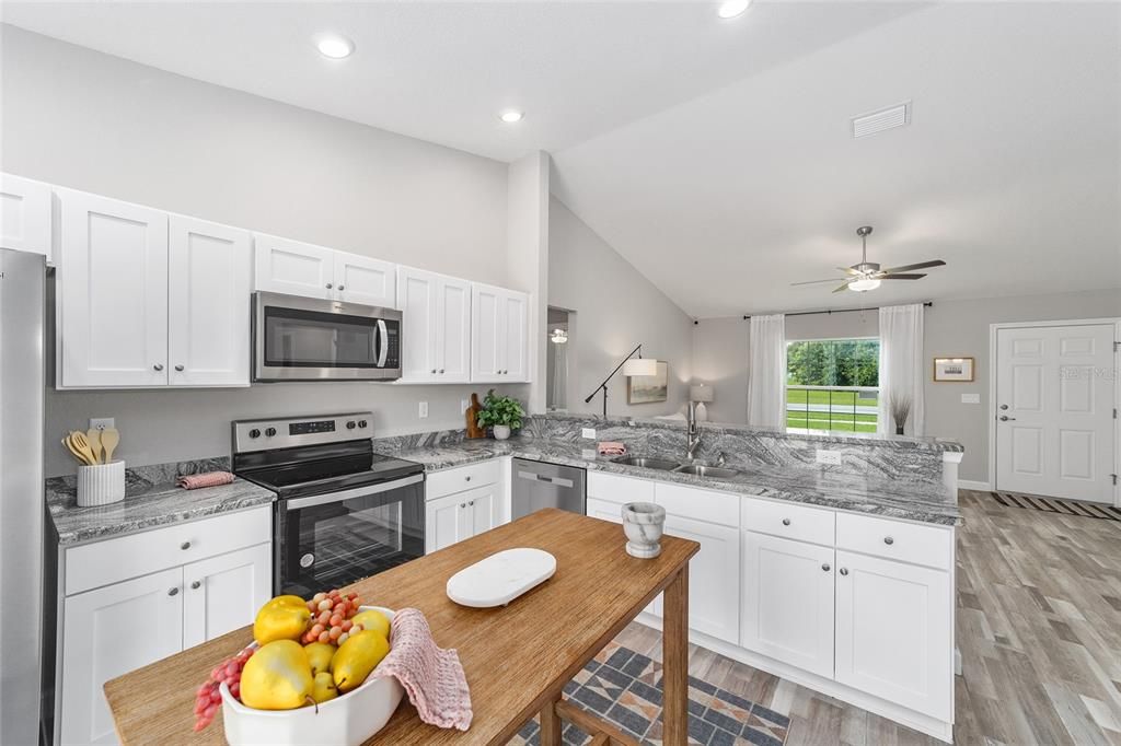 For Sale: $244,900 (3 beds, 2 baths, 1315 Square Feet)