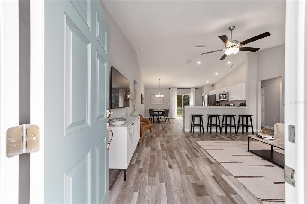 For Sale: $244,900 (3 beds, 2 baths, 1315 Square Feet)