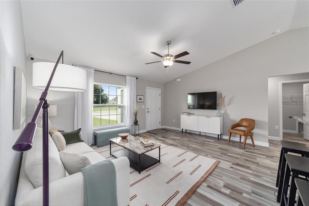For Sale: $244,900 (3 beds, 2 baths, 1315 Square Feet)