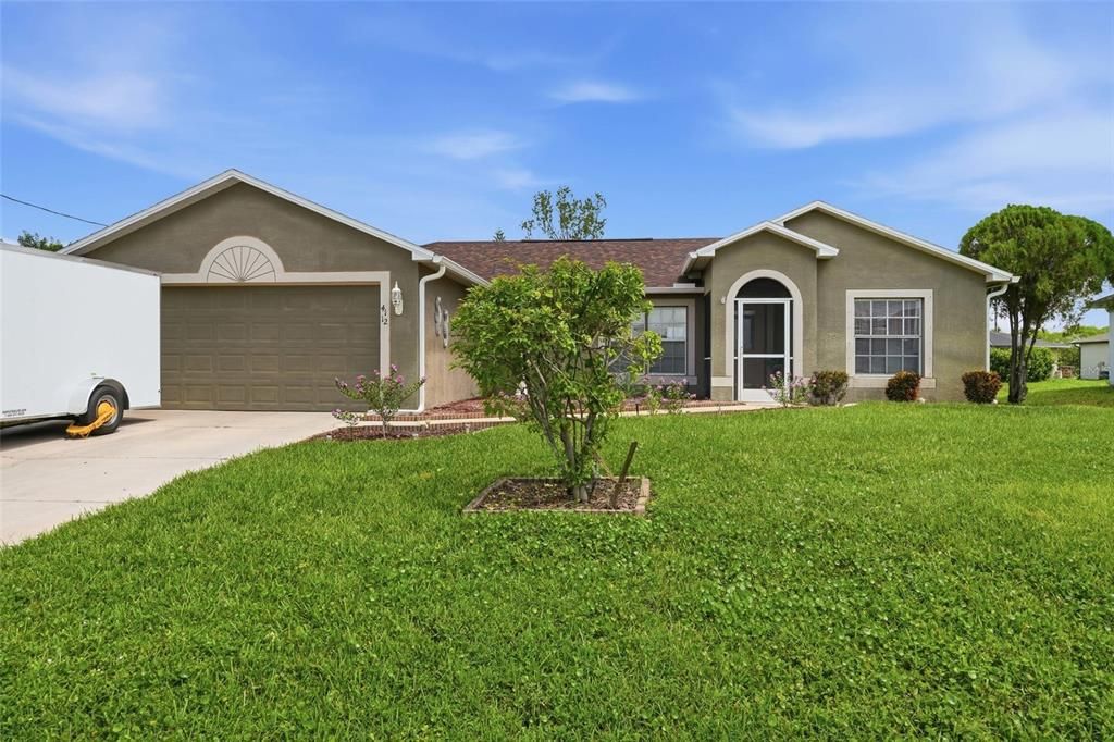 For Sale: $249,900 (3 beds, 2 baths, 1407 Square Feet)
