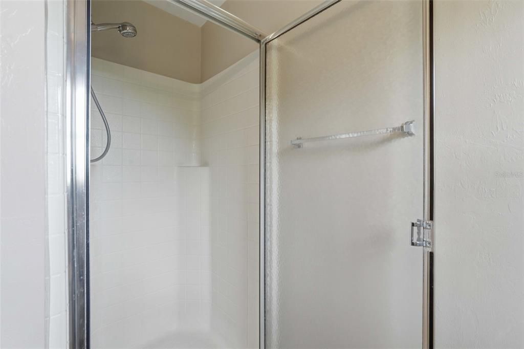 For Sale: $249,900 (3 beds, 2 baths, 1407 Square Feet)