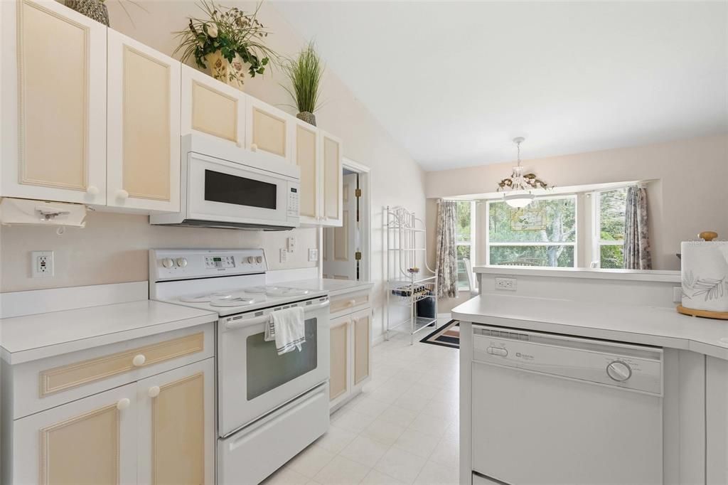 For Sale: $249,900 (3 beds, 2 baths, 1407 Square Feet)