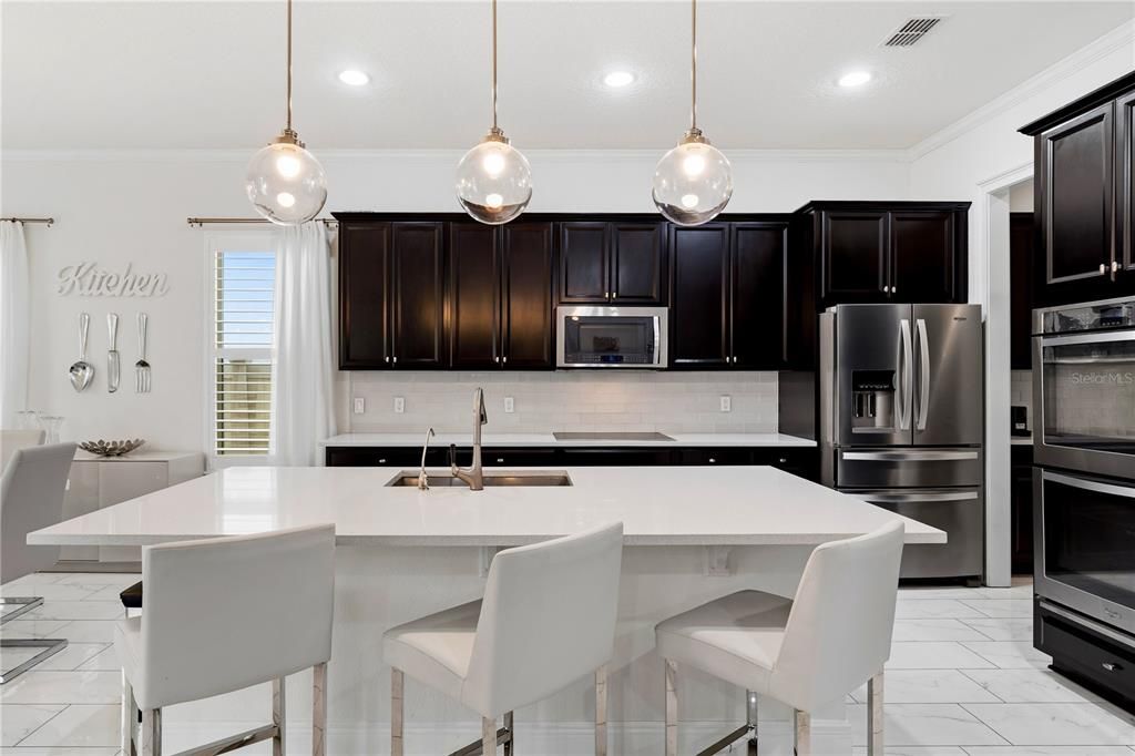 На продажу: $1,230,000 (5 спален, 4 ванн, 3971 Квадратных фут)