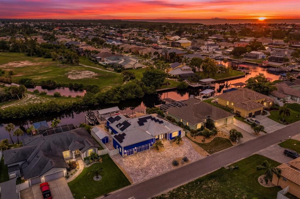 En Venta: $1,500,000 (4 camas, 2 baños, 2732 Pies cuadrados)