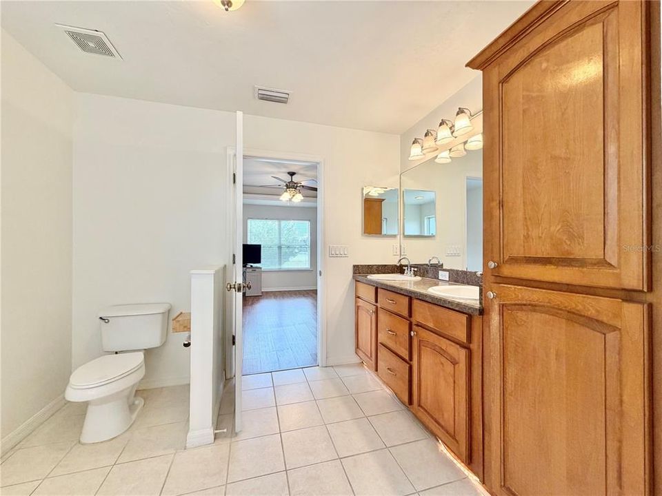 En Venta: $444,900 (4 camas, 2 baños, 2000 Pies cuadrados)