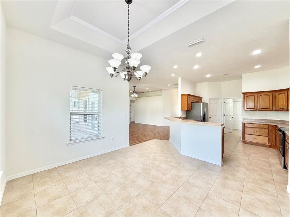 En Venta: $444,900 (4 camas, 2 baños, 2000 Pies cuadrados)