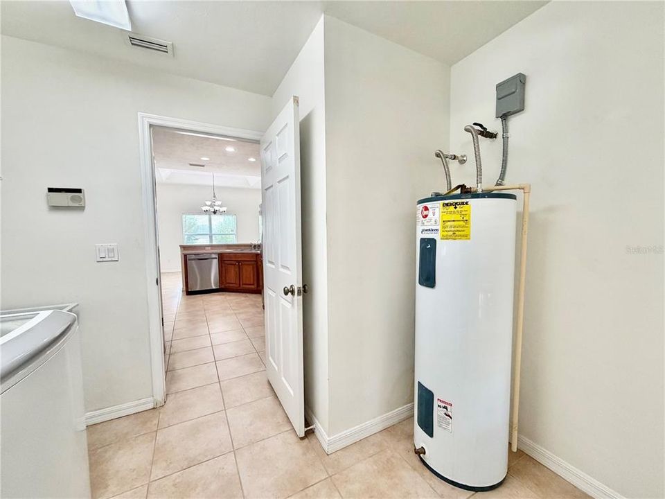 En Venta: $444,900 (4 camas, 2 baños, 2000 Pies cuadrados)