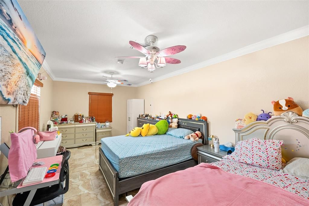 For Sale: $559,900 (4 beds, 3 baths, 2616 Square Feet)