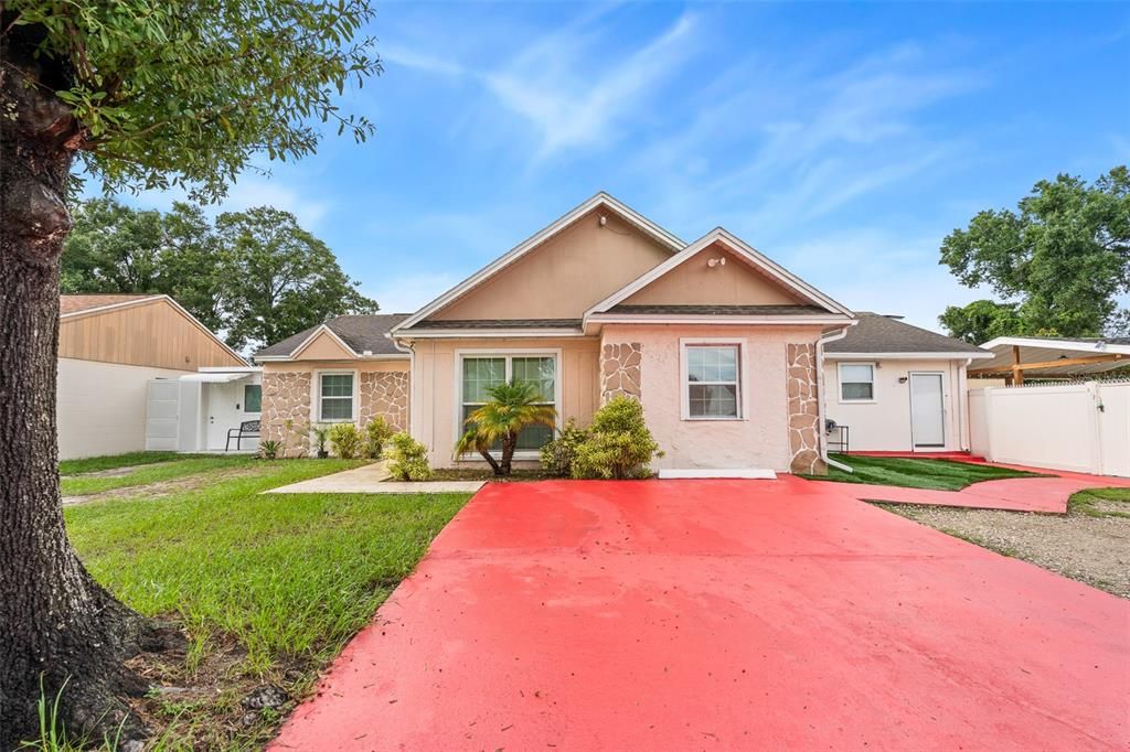 For Sale: $559,900 (4 beds, 3 baths, 2616 Square Feet)