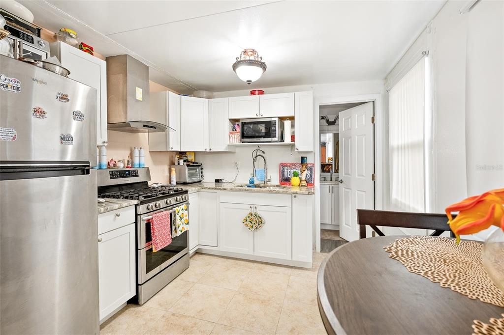 For Sale: $559,900 (4 beds, 3 baths, 2616 Square Feet)