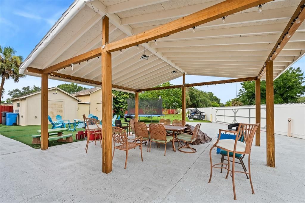 For Sale: $559,900 (4 beds, 3 baths, 2616 Square Feet)