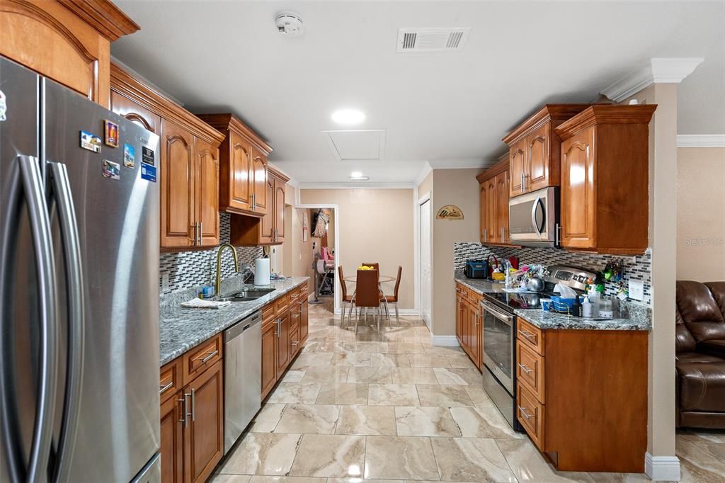 For Sale: $559,900 (4 beds, 3 baths, 2616 Square Feet)